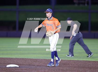Thumbnail 3 in Hallsville vs. Wakeland (UIL 5A Regional Finals Game 2) photogallery.