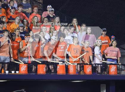 Thumbnail 2 in Hallsville vs. Wakeland (UIL 5A Regional Finals Game 2) photogallery.