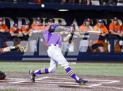 Thumbnail 3 in Hallsville vs. Wakeland (UIL 5A Regional Finals Game 2) photogallery.