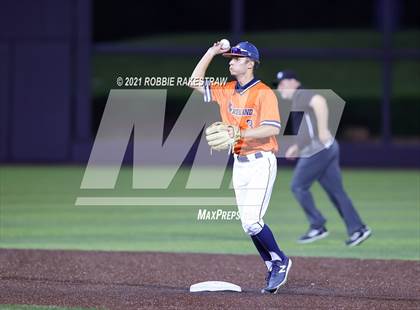 Thumbnail 1 in Hallsville vs. Wakeland (UIL 5A Regional Finals Game 2) photogallery.