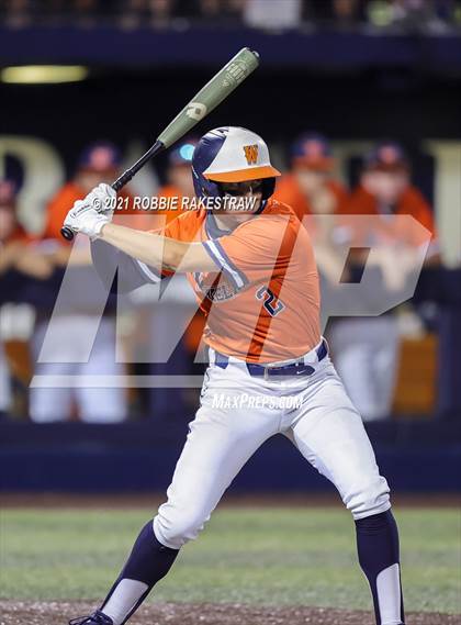 Thumbnail 3 in Hallsville vs. Wakeland (UIL 5A Regional Finals Game 2) photogallery.
