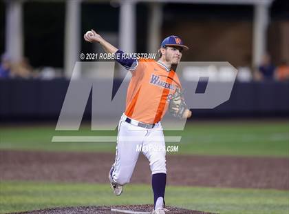 Thumbnail 3 in Hallsville vs. Wakeland (UIL 5A Regional Finals Game 2) photogallery.