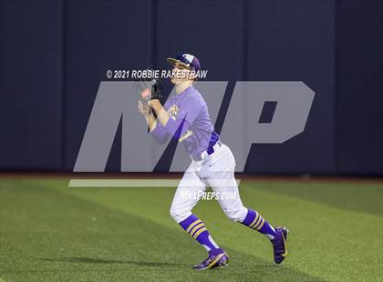 Thumbnail 2 in Hallsville vs. Wakeland (UIL 5A Regional Finals Game 2) photogallery.