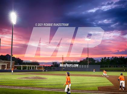 Thumbnail 1 in Hallsville vs. Wakeland (UIL 5A Regional Finals Game 2) photogallery.