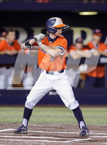 Thumbnail 3 in Hallsville vs. Wakeland (UIL 5A Regional Finals Game 2) photogallery.