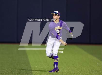 Thumbnail 1 in Hallsville vs. Wakeland (UIL 5A Regional Finals Game 2) photogallery.