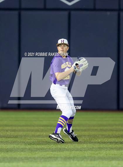 Thumbnail 2 in Hallsville vs. Wakeland (UIL 5A Regional Finals Game 2) photogallery.