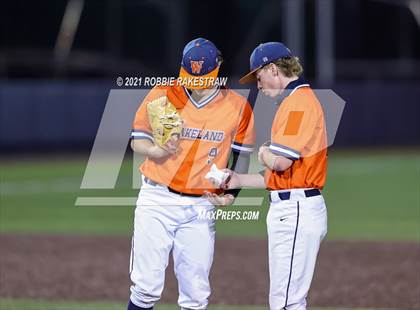 Thumbnail 2 in Hallsville vs. Wakeland (UIL 5A Regional Finals Game 2) photogallery.