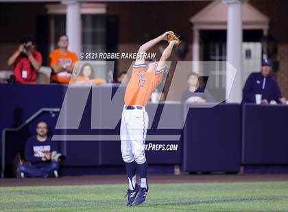 Thumbnail 2 in Hallsville vs. Wakeland (UIL 5A Regional Finals Game 2) photogallery.