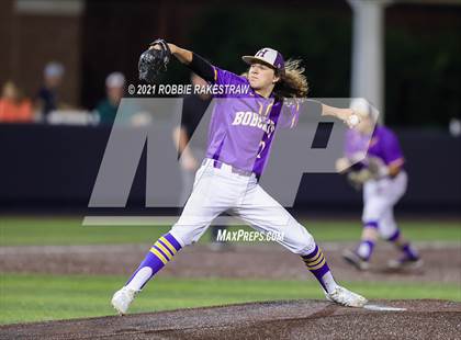 Thumbnail 1 in Hallsville vs. Wakeland (UIL 5A Regional Finals Game 2) photogallery.