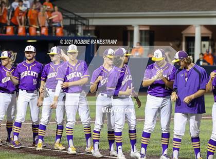Thumbnail 2 in Hallsville vs. Wakeland (UIL 5A Regional Finals Game 2) photogallery.