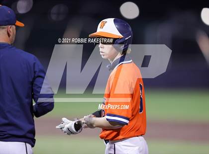 Thumbnail 3 in Hallsville vs. Wakeland (UIL 5A Regional Finals Game 2) photogallery.