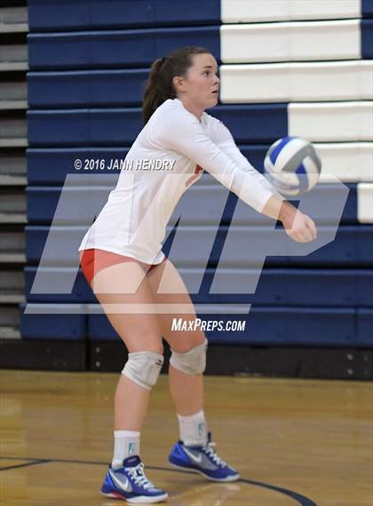 Thumbnail 3 in Los Alamitos vs. Clovis West (Durango Fall Classic) photogallery.