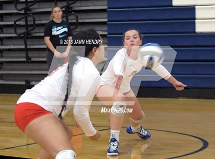 Thumbnail 3 in Los Alamitos vs. Clovis West (Durango Fall Classic) photogallery.