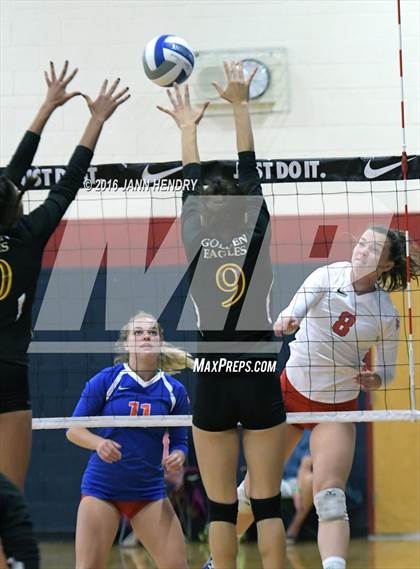 Thumbnail 1 in Los Alamitos vs. Clovis West (Durango Fall Classic) photogallery.