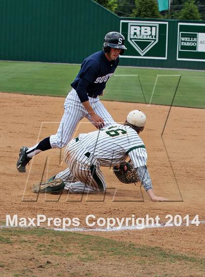 Thumbnail 3 in Sullivan South @ Knoxville Catholic (TSSAA Class AAA  Sectional Playoff) photogallery.