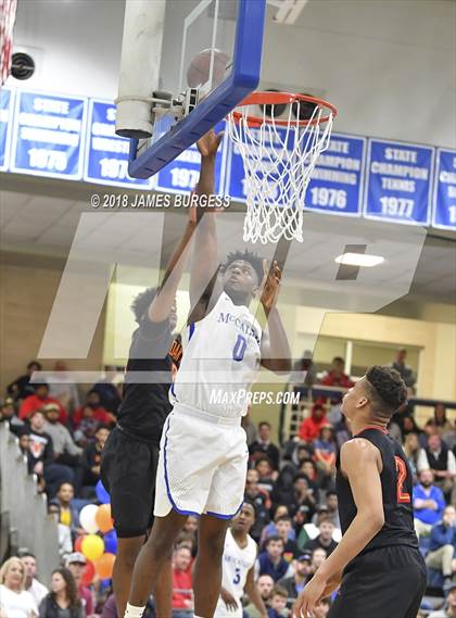 Thumbnail 3 in McCallie vs Oak Hill Academy photogallery.