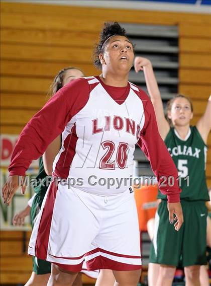 Thumbnail 3 in Colfax vs. McClatchy (Bulldog Winter Classic) photogallery.