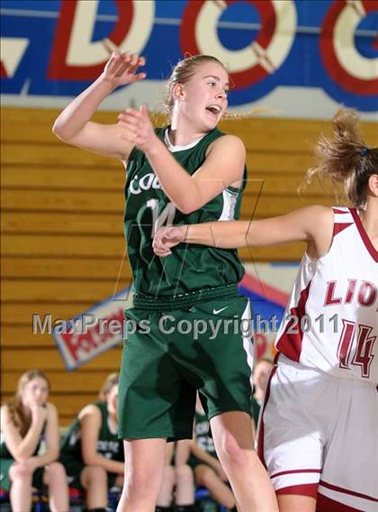 Thumbnail 3 in Colfax vs. McClatchy (Bulldog Winter Classic) photogallery.