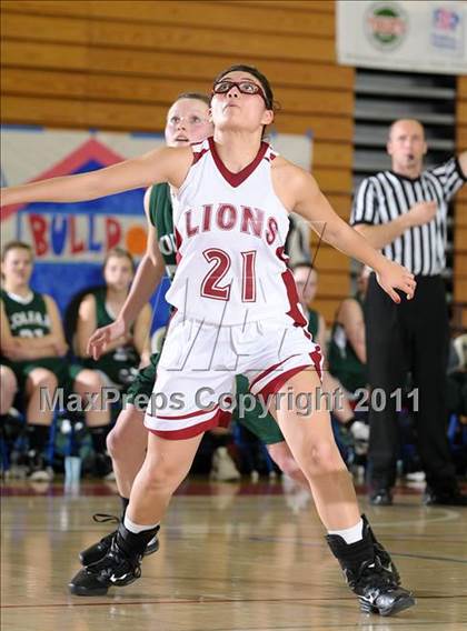 Thumbnail 2 in Colfax vs. McClatchy (Bulldog Winter Classic) photogallery.
