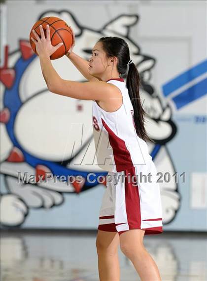 Thumbnail 2 in Colfax vs. McClatchy (Bulldog Winter Classic) photogallery.