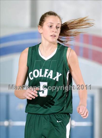 Thumbnail 3 in Colfax vs. McClatchy (Bulldog Winter Classic) photogallery.