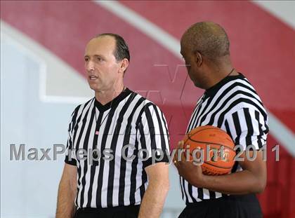 Thumbnail 1 in Colfax vs. McClatchy (Bulldog Winter Classic) photogallery.