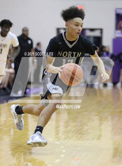Thumbnail 2 in Pickerington North vs Pickerington Central photogallery.
