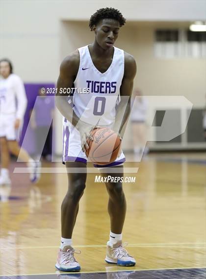 Thumbnail 2 in Pickerington North vs Pickerington Central photogallery.