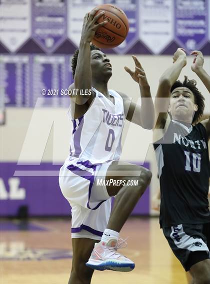 Thumbnail 1 in Pickerington North vs Pickerington Central photogallery.