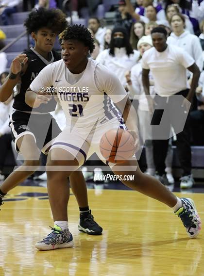 Thumbnail 2 in Pickerington North vs Pickerington Central photogallery.