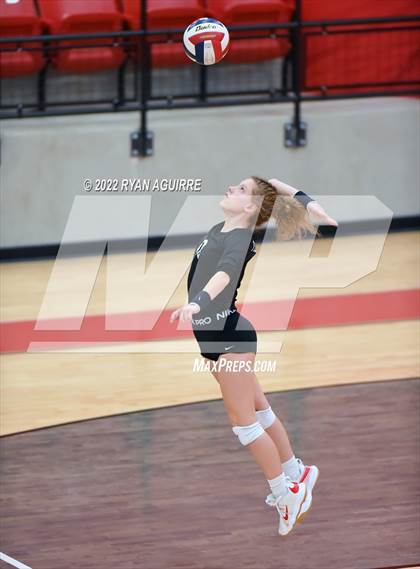 Thumbnail 3 in Shallowater vs. Denver City (UIL 3A Regions 1 & 2 Area Championship)  photogallery.