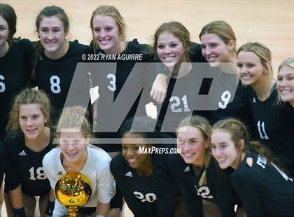Thumbnail 2 in Shallowater vs. Denver City (UIL 3A Regions 1 & 2 Area Championship)  photogallery.