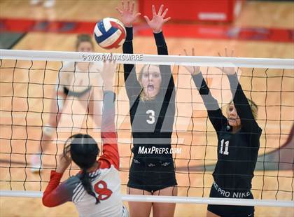Thumbnail 1 in Shallowater vs. Denver City (UIL 3A Regions 1 & 2 Area Championship)  photogallery.