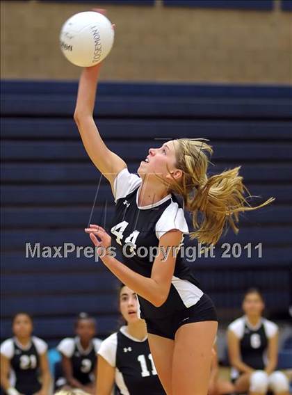 Thumbnail 1 in Colfax @ Rosemont photogallery.