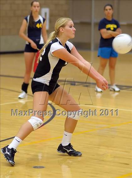 Thumbnail 2 in Colfax @ Rosemont photogallery.