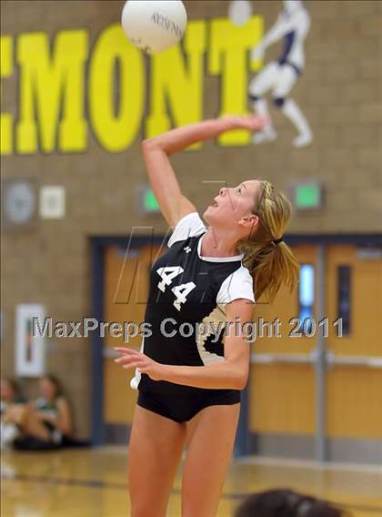 Thumbnail 1 in Colfax @ Rosemont photogallery.