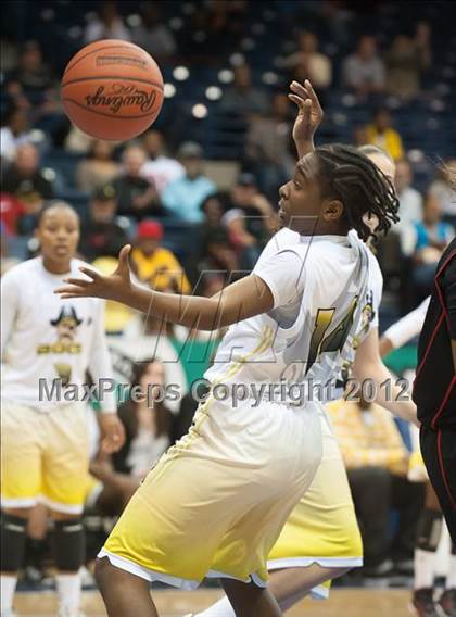 Thumbnail 2 in Mission Bay vs Mount Miguel (CIF SDS D3 Final) photogallery.