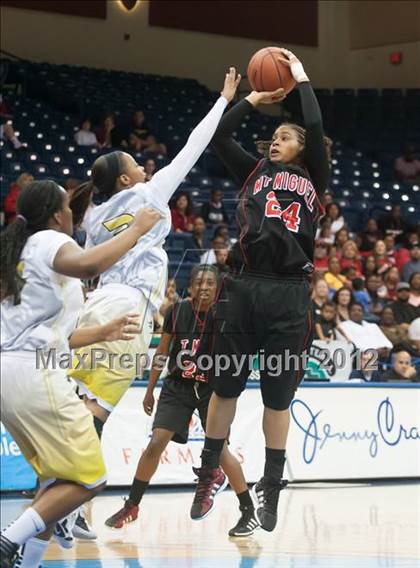 Thumbnail 1 in Mission Bay vs Mount Miguel (CIF SDS D3 Final) photogallery.