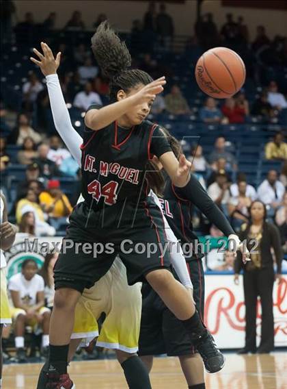 Thumbnail 3 in Mission Bay vs Mount Miguel (CIF SDS D3 Final) photogallery.