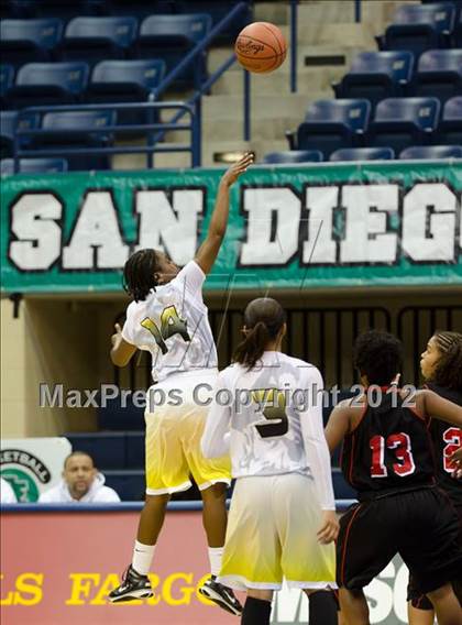 Thumbnail 2 in Mission Bay vs Mount Miguel (CIF SDS D3 Final) photogallery.