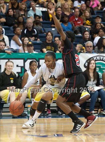 Thumbnail 3 in Mission Bay vs Mount Miguel (CIF SDS D3 Final) photogallery.