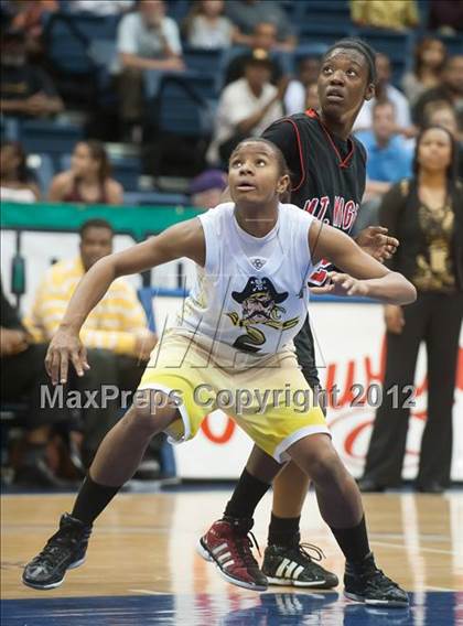 Thumbnail 2 in Mission Bay vs Mount Miguel (CIF SDS D3 Final) photogallery.