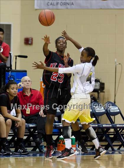 Thumbnail 2 in Mission Bay vs Mount Miguel (CIF SDS D3 Final) photogallery.