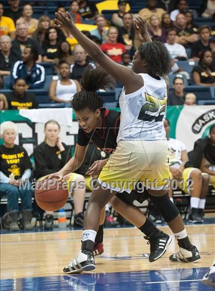 Thumbnail 3 in Mission Bay vs Mount Miguel (CIF SDS D3 Final) photogallery.