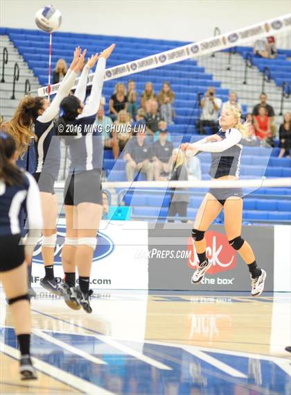 Thumbnail 1 in Capistrano Valley Christian vs. San Gabriel Academy (CIF SS D9 Final) photogallery.