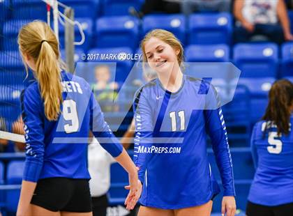 Thumbnail 2 in Connally @ Robinson photogallery.