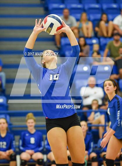 Thumbnail 1 in Connally @ Robinson photogallery.