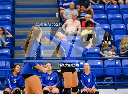 Thumbnail 2 in Connally @ Robinson photogallery.