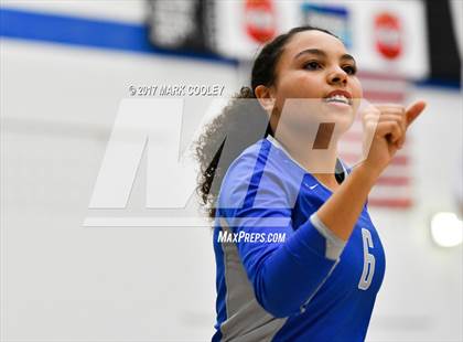 Thumbnail 3 in Connally @ Robinson photogallery.